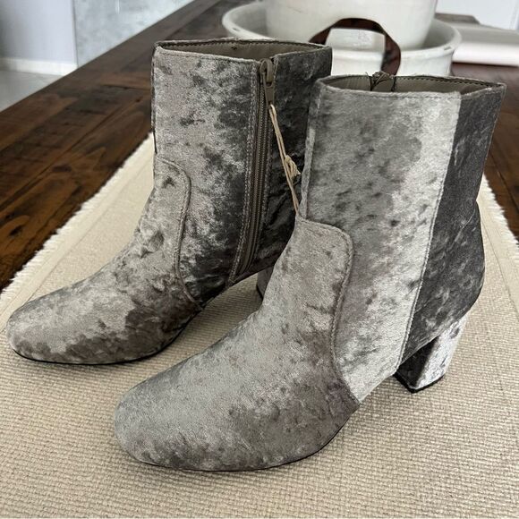 HIPPIE LAUNDRY Stylish Ankle Boots Velvety In Grey Marble Color Size 9 - Picture 2 of 9